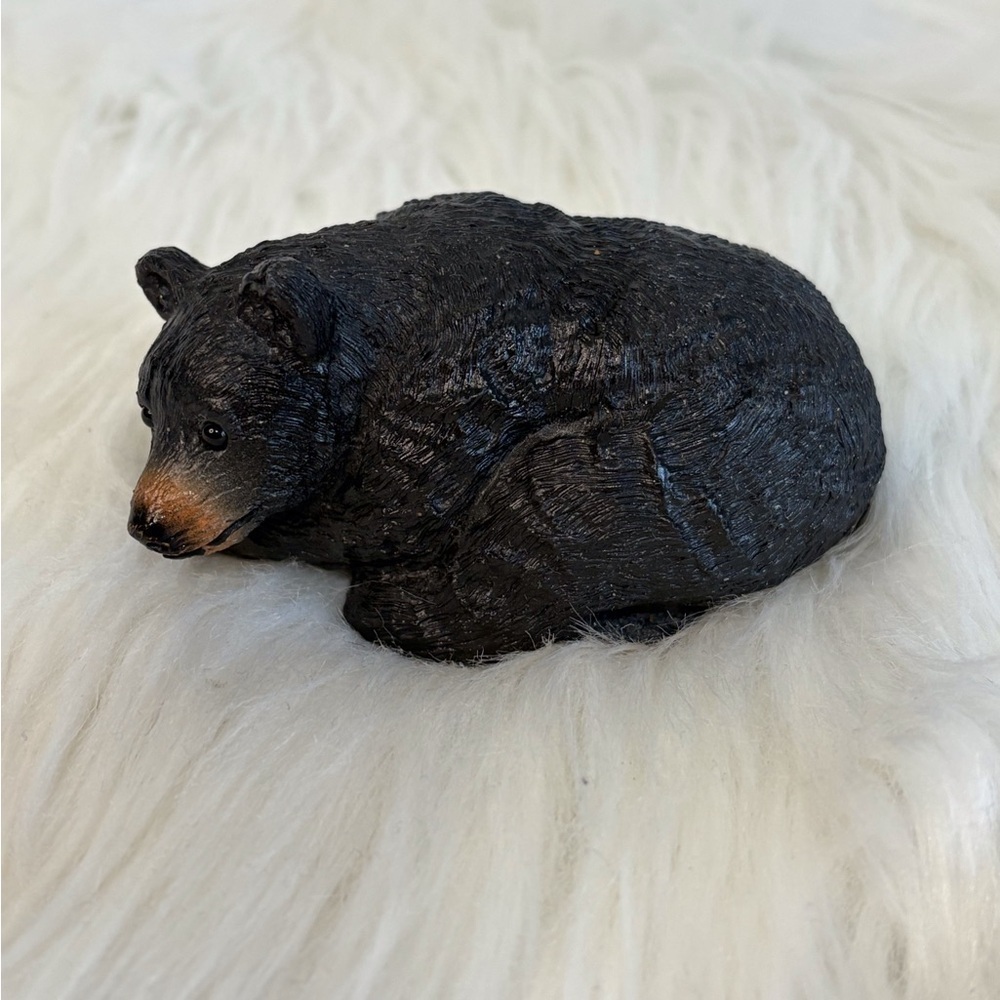 (164)Charming Black Bear Figurine